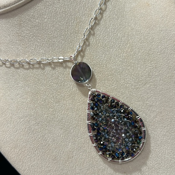 Stunning HandBeaded Crystal Teardrop Beaded Necklace-Boutique - Picture 5 of 11